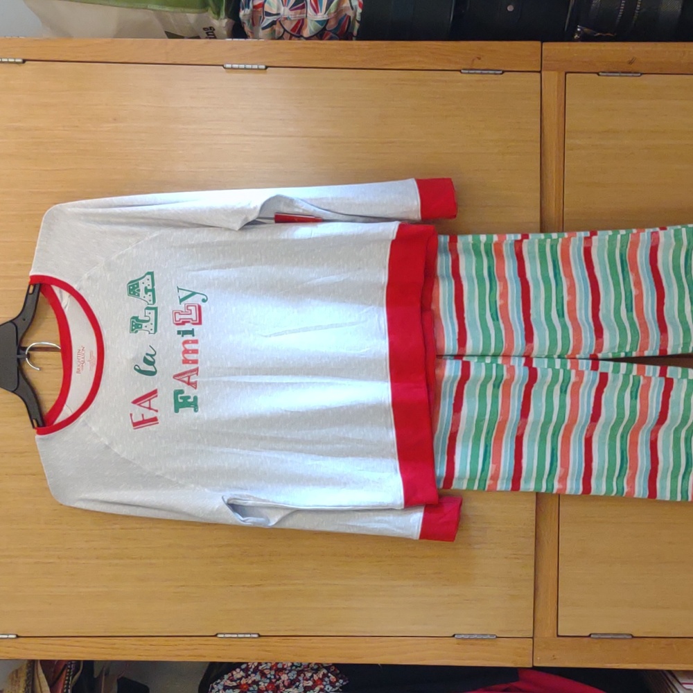 🎄 Christmas In July!! NWT SZ L Brighten the Season 2PC. PJ'S